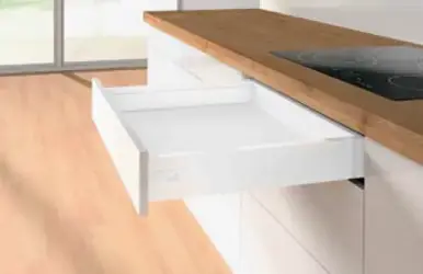 Atira zásuvka; 70/260mm, biela